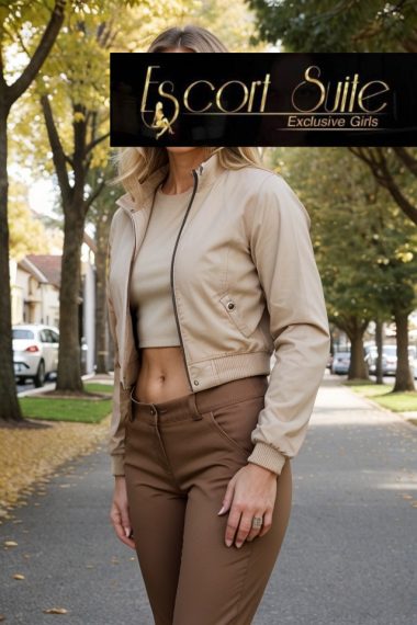 Charming Escort Model - Samantha