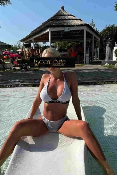Classy Escort Model - Taylor