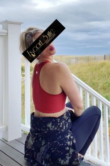 Delicate Escort Lady - Emma