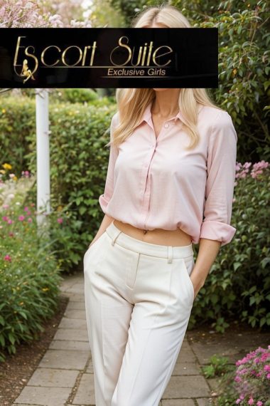 Educated Escort Model Dortmund - Bonnie