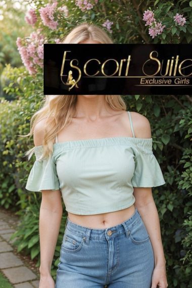Elegant Escort Model - Dianna