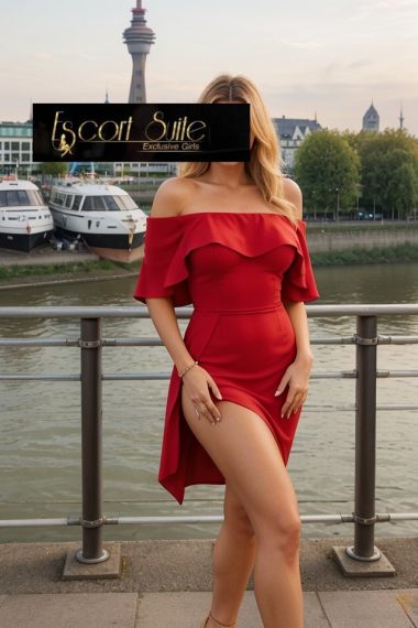 Graceful Escort Model - Asma