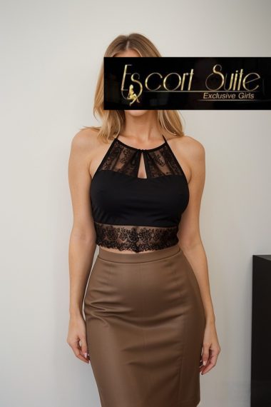 Kissable Escort Lady - Chanelle