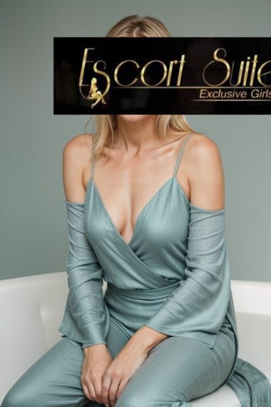 Lovely Escort Model - Linda