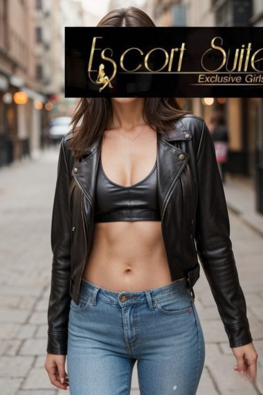 Pretty Escort Lady - Vivian