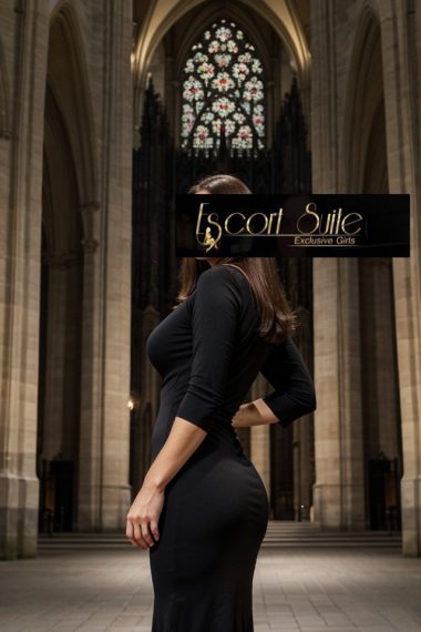 Sensitive Escort Girl - Larisa