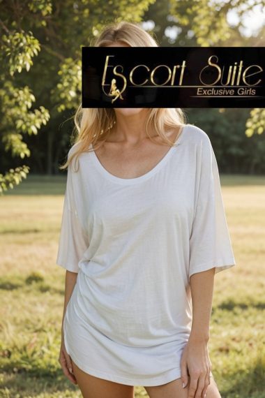 Tall Escort Model - Chantal